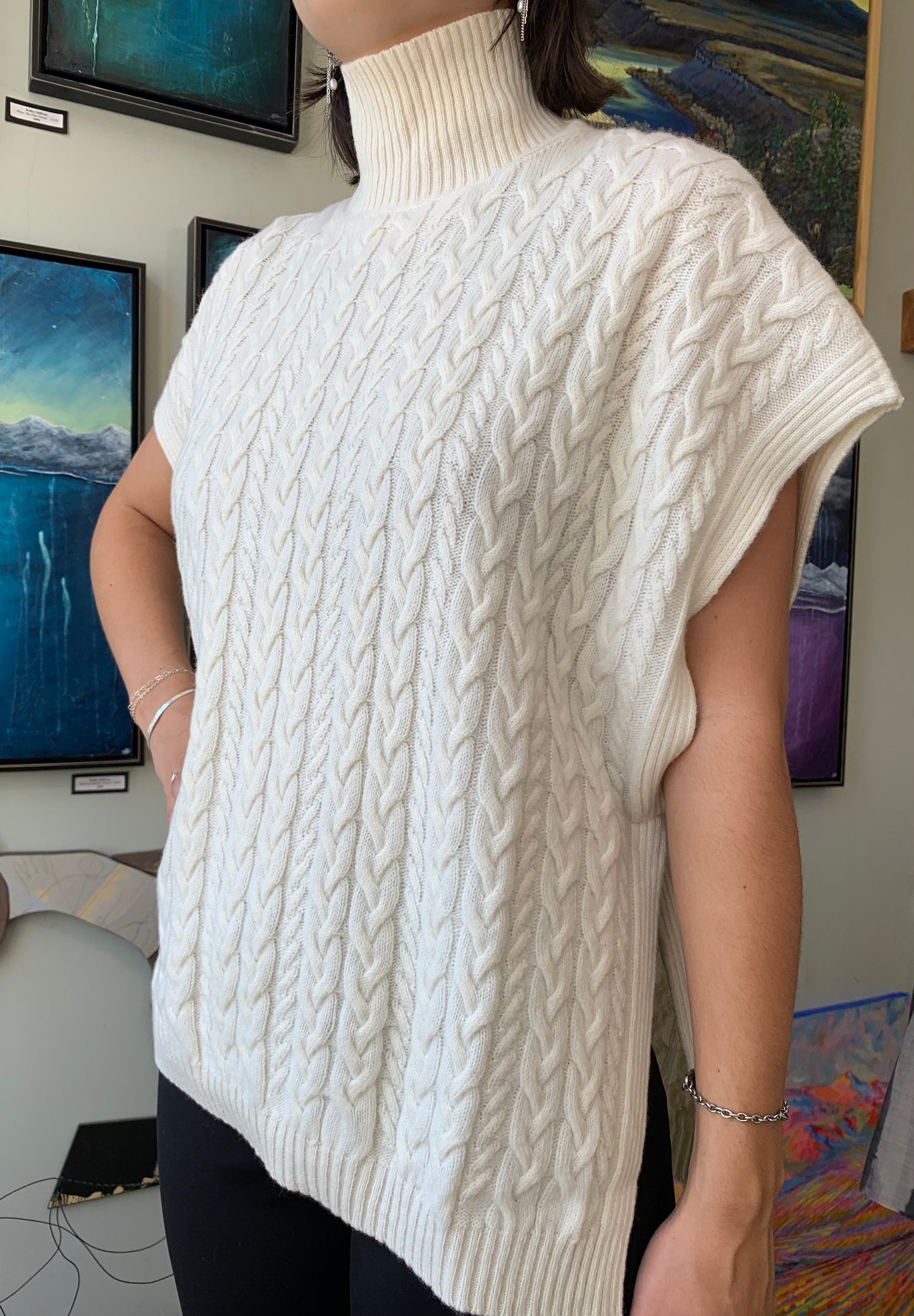 IVKO- Top- Sleeveless Pullover