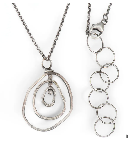Topo Necklace