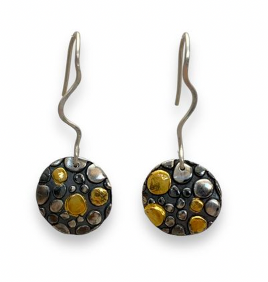Zier- Hunting Skipping Stone Earring